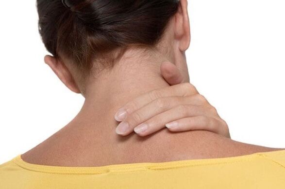 Signos y síntomas de una osteocondrosis de la columna cervical